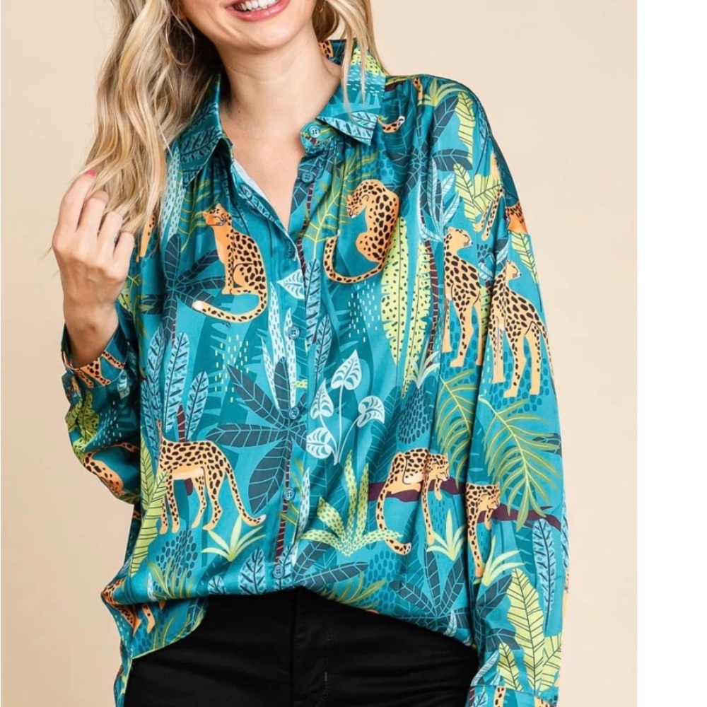 Vibrant Teal Jungle Print Button Down Shirt
